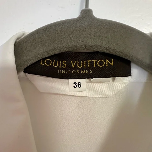 Louis Vuitton Elegant White Dress Shirt - www.rajagirimanappuram.com